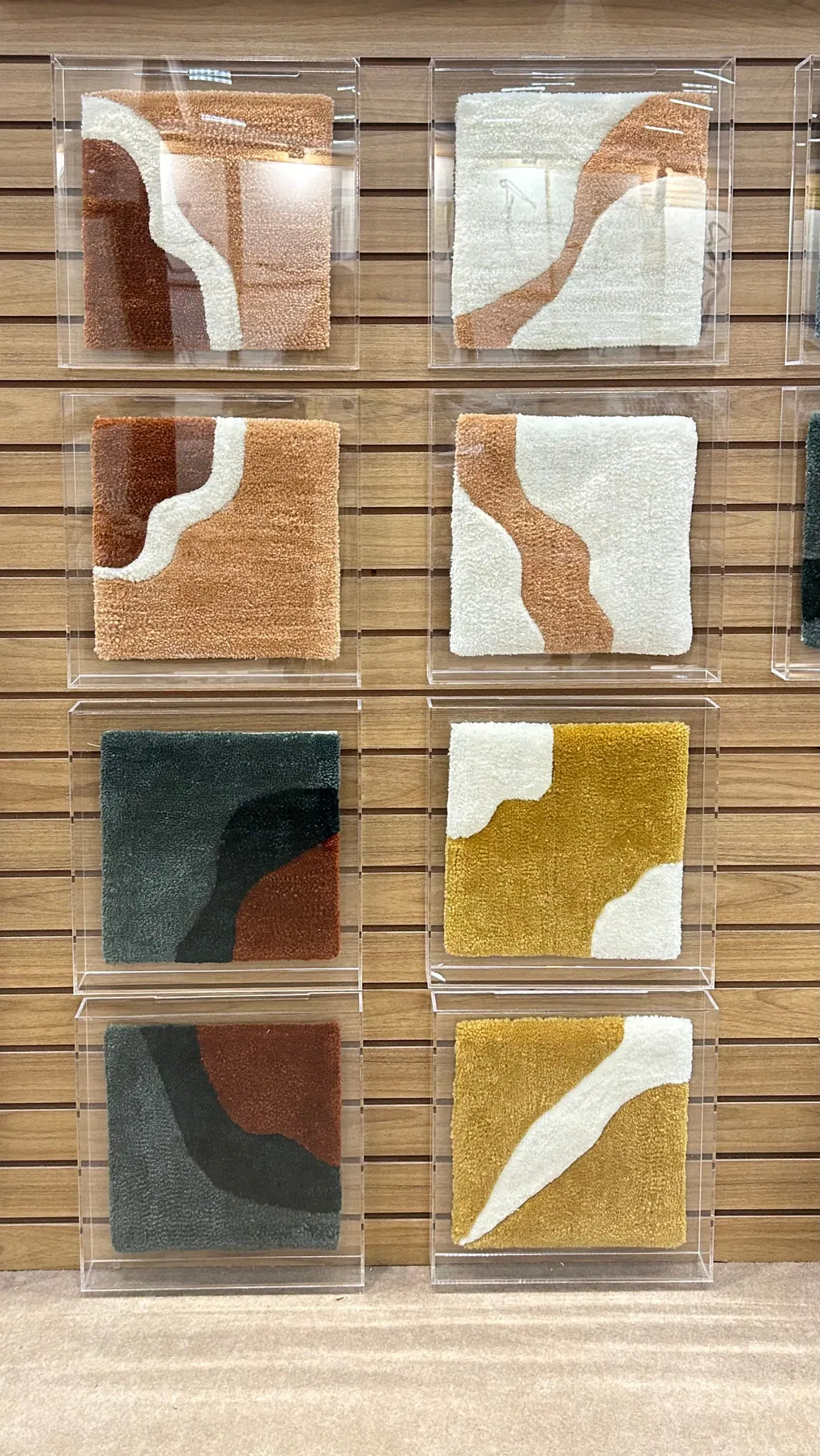 Composição de quadros em parede